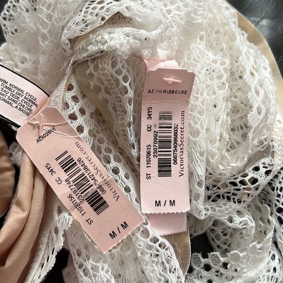 Victorias Secret set Unlined Scoop Neck lace bralette & Sheer Lace shortie panty - Picture 4 of 4